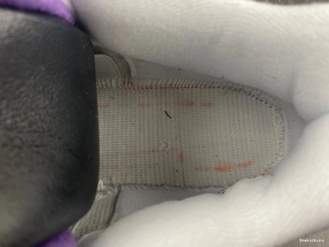 One Kick Jordan Retro SB 4 DR5415-150 0806